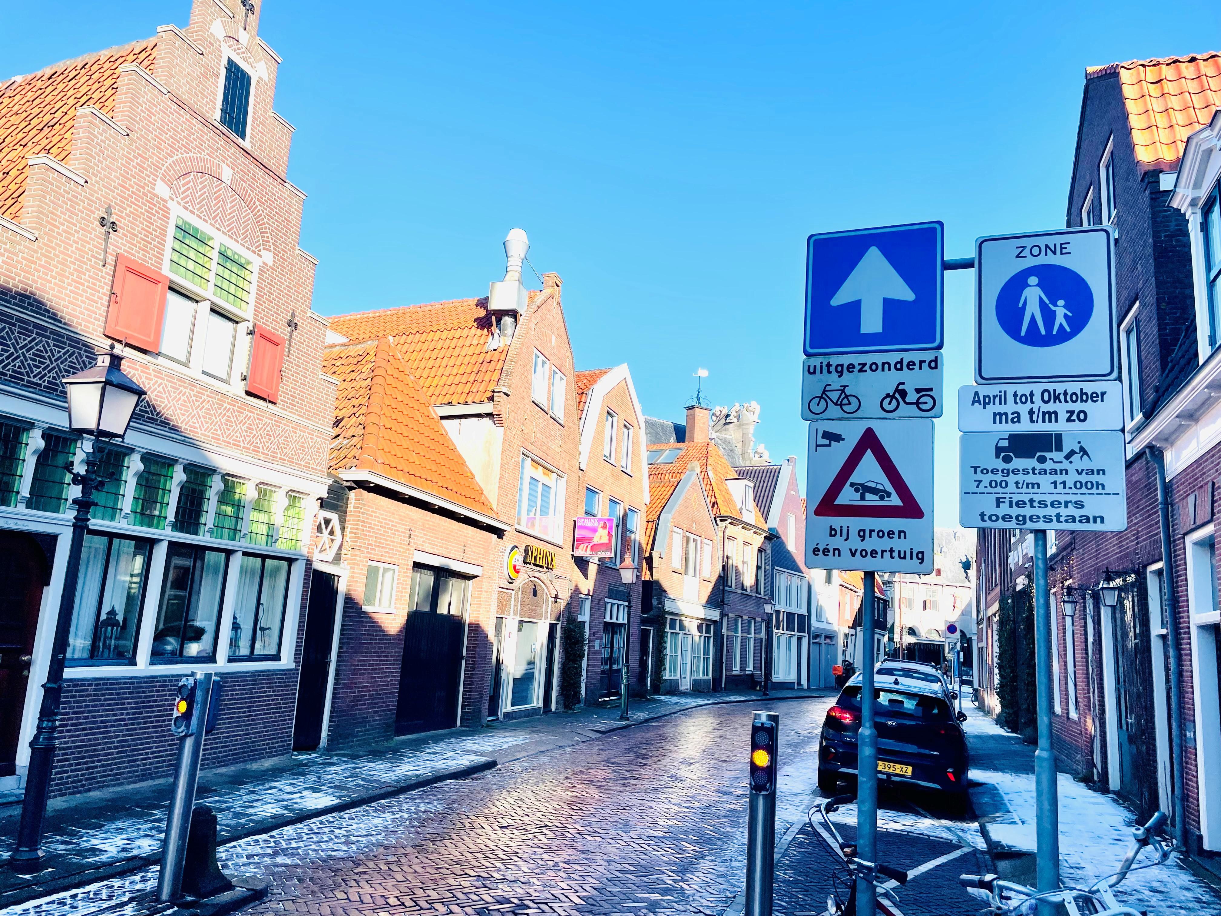 Afsluiting Roode Steen markeert start nieuw terrasseizoen in Hoorn